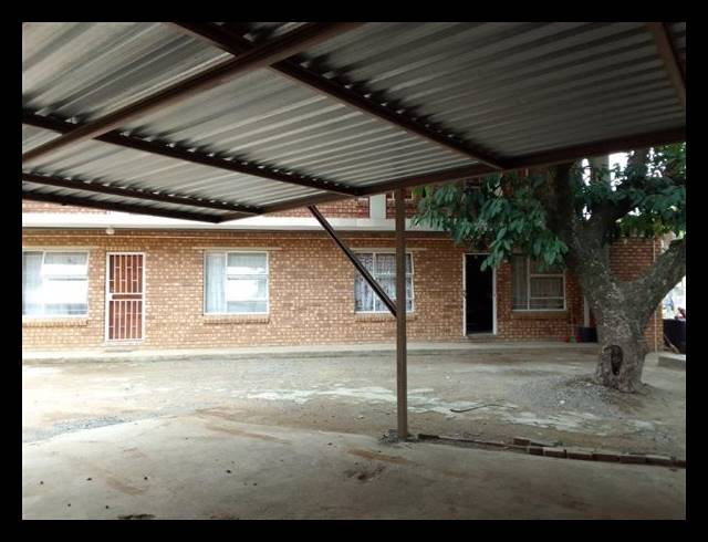 3 BEDROOM HOUSE FOR SALE IN OOS EINDE